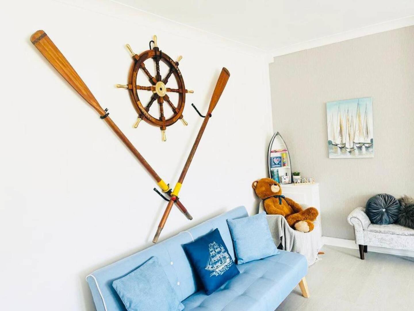 Stunning 3 Double Bedroom Beach Front Apartment Portsmouth Exterior foto